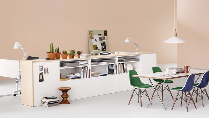 eames-walnut-stool-herman-miller-bpsi